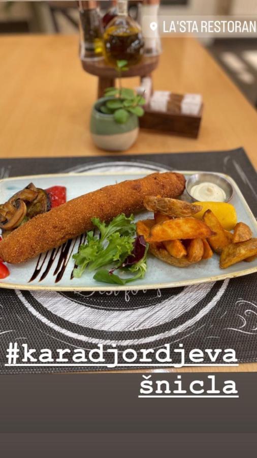 Santa Villa & Restaurant スレムスカ・ミトロヴィツァ エクステリア 写真