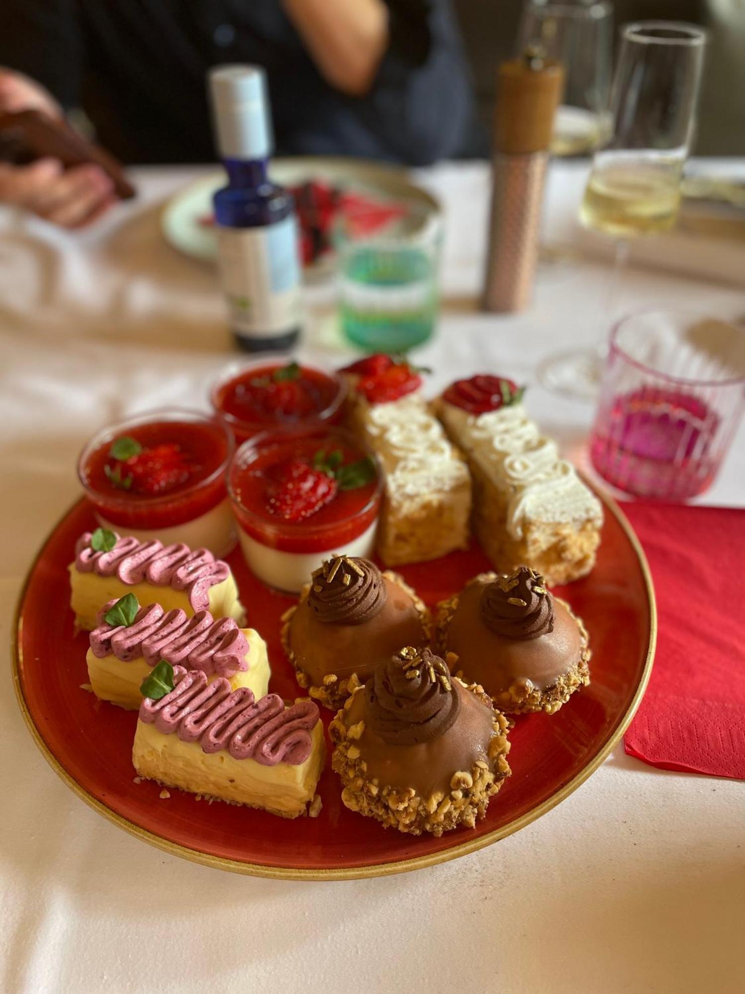 Santa Villa & Restaurant スレムスカ・ミトロヴィツァ エクステリア 写真